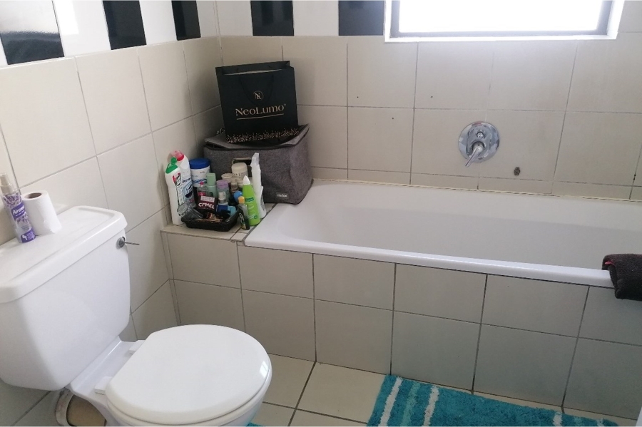 To Let 2 Bedroom Property for Rent in Jagtershof Western Cape